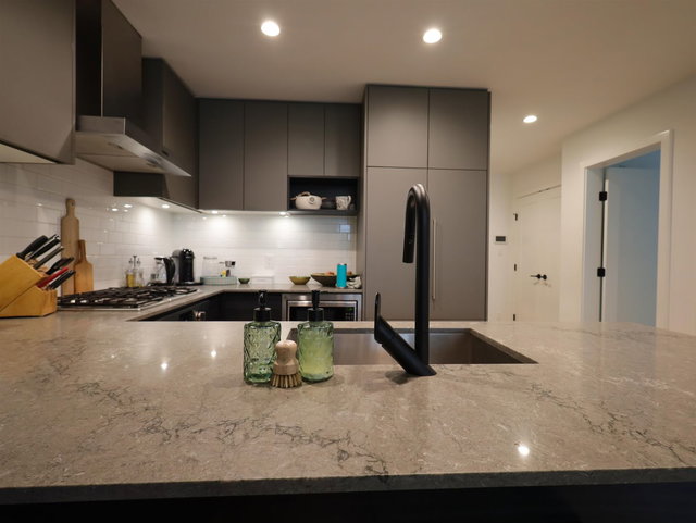 224 - 3131 Murray Street