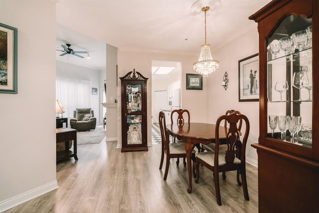 402 - 2995 Princess Crescent