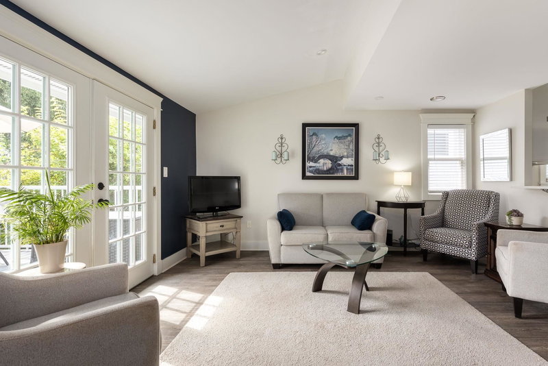 234 Eighth Avenue, New Westminster, V3L 1Y2 | Image 2