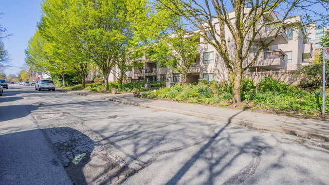 305 - 975 13th Avenue W