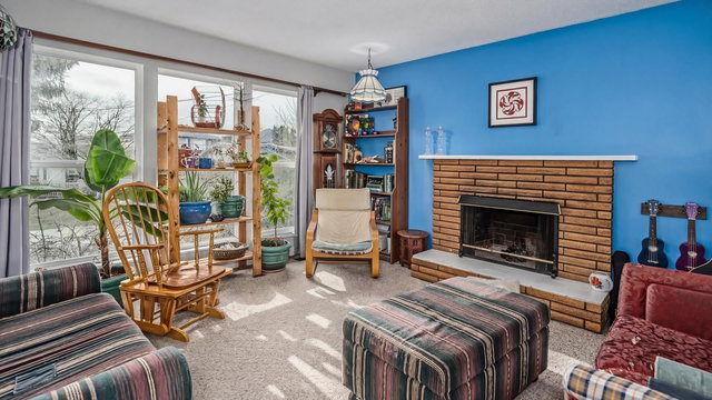 32075 Debreen Crescent