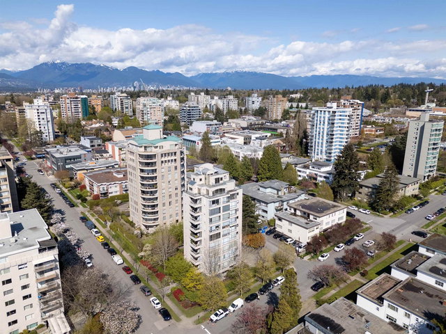 1100 - 5890 Balsam Street