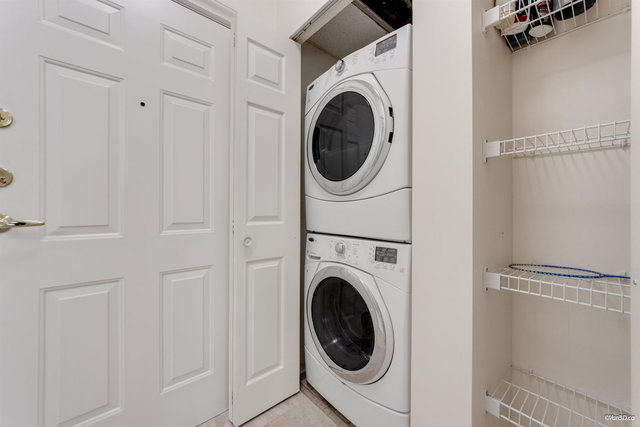 606 - 6838 Station Hill Drive