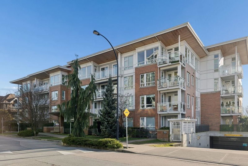 217 8th Street W #207, North Vancouver, British Columbia