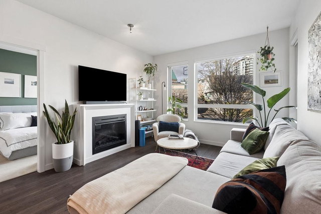 207 - 217 8th Street W