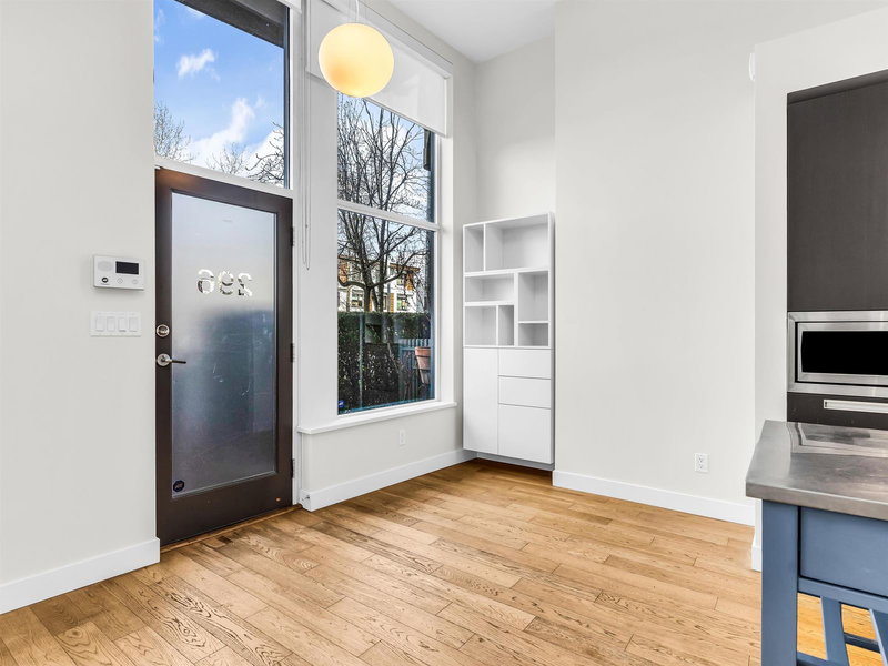 296 1st Avenue, Vancouver, V5Y 3T2 | Image 2