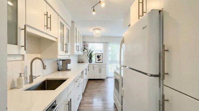 91 - 5820 Hastings Street