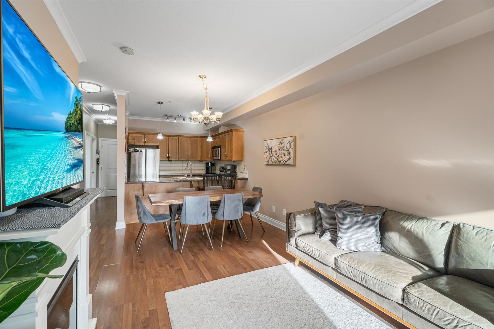 Listing Image 16