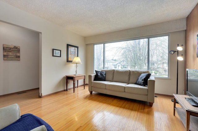 5884 Ormidale Street