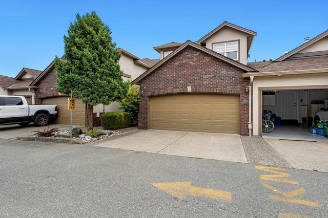 32 - 2525 Yale Court