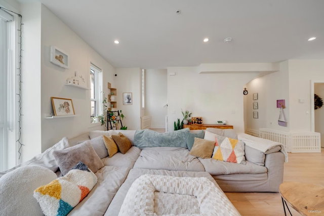 58 - 7670 207 Street