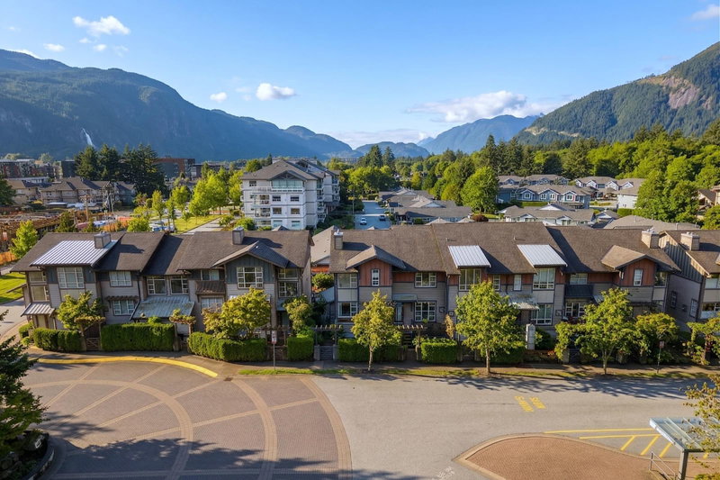 1212 Village Green Way, Squamish, British Columbia