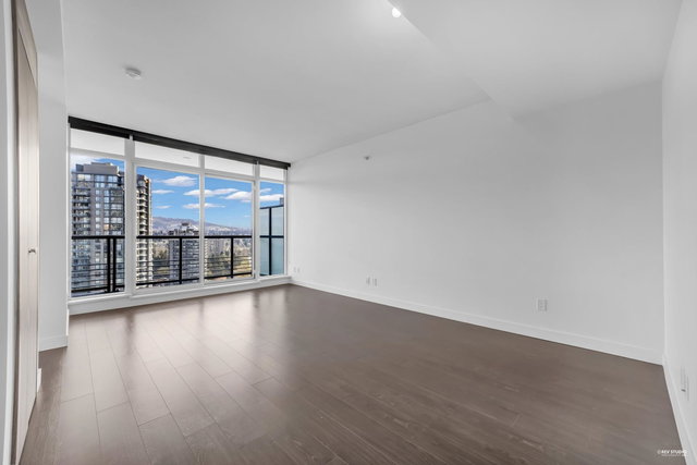 2009 - 4730 Lougheed Highway