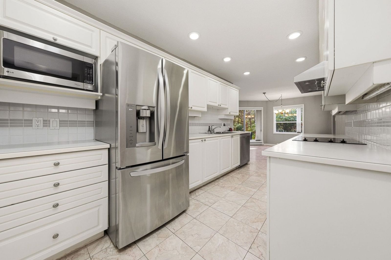 Listing Image 15