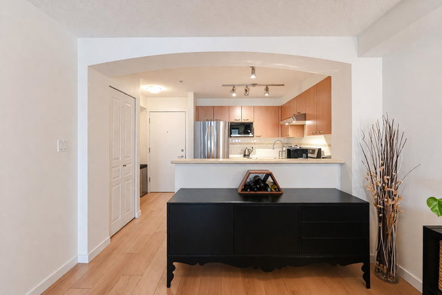 208 - 2958 Silver Springs Boulevard