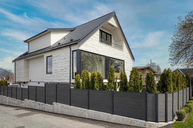 1 - 2425 Kitchener Street