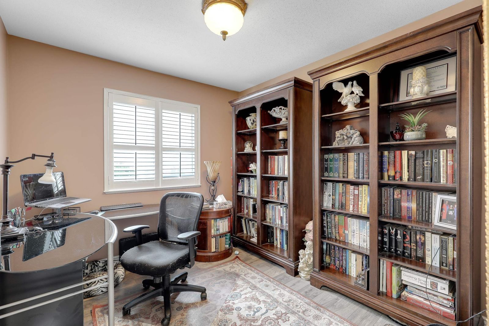 Listing Image 19