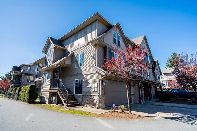 16 - 46321 Cessna Drive