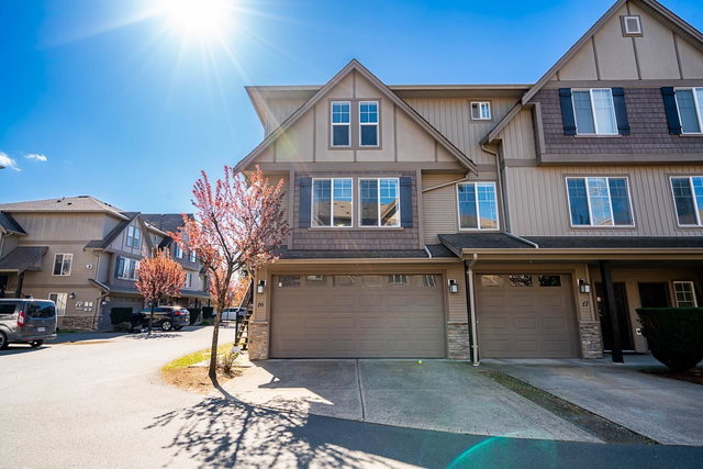 16 - 46321 Cessna Drive