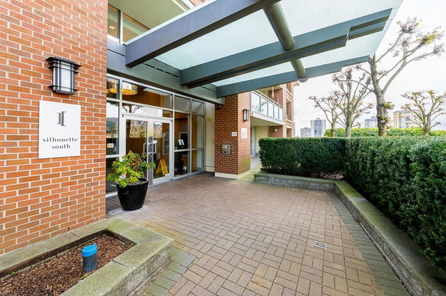 1902 - 9888 Cameron Street