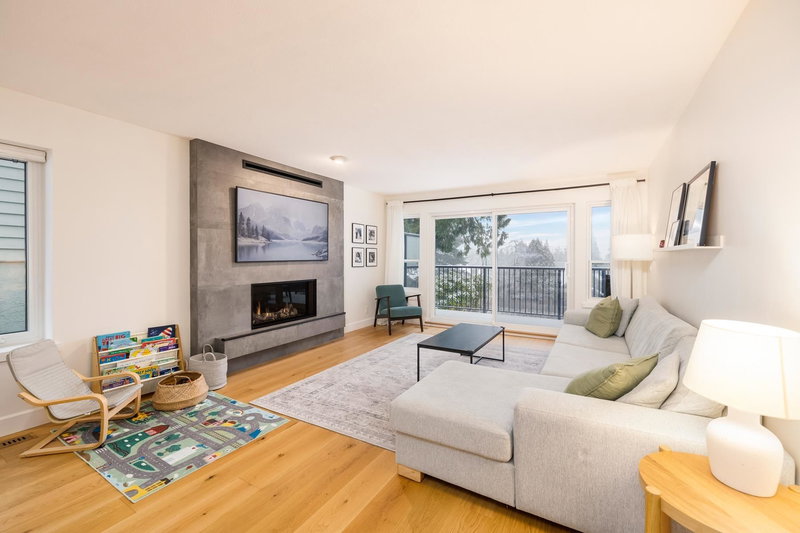 3985 Frames Place, North Vancouver, V7G 2M5 | Image 2