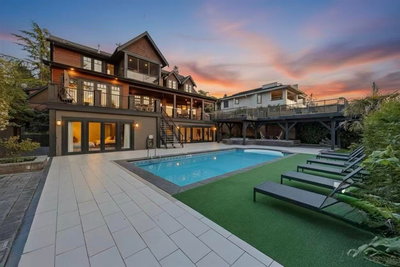 2737 Crescent Drive | Surrey | Image