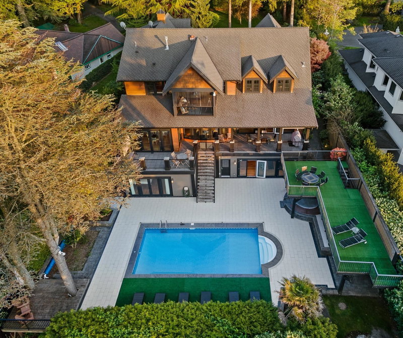 2737 Crescent Drive, Surrey, V4A 3J9 | Image 3