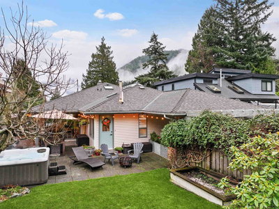 6422 Douglas Street | West Vancouver | Image