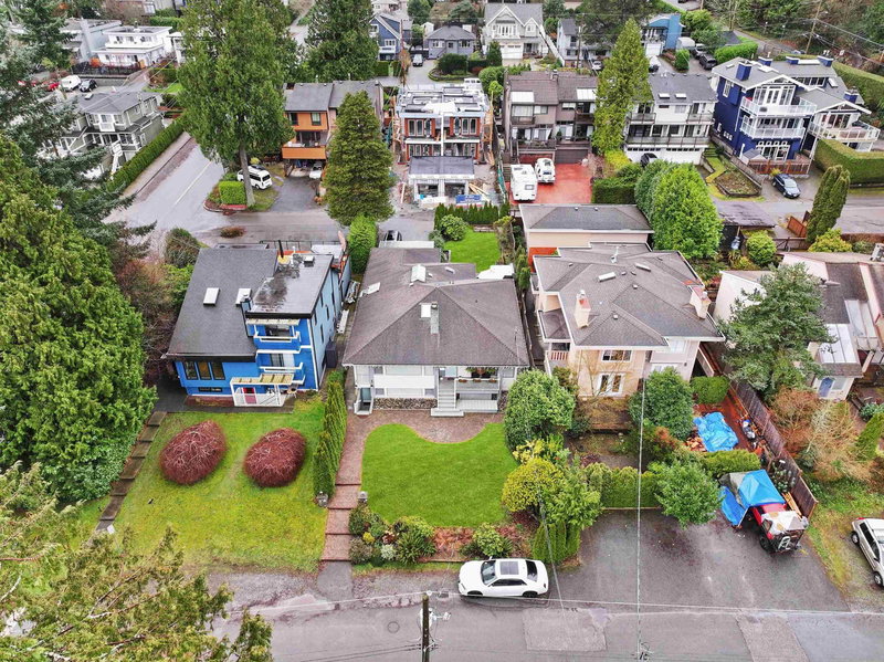 6422 Douglas Street, West Vancouver, V7W 2G2 | Image 2