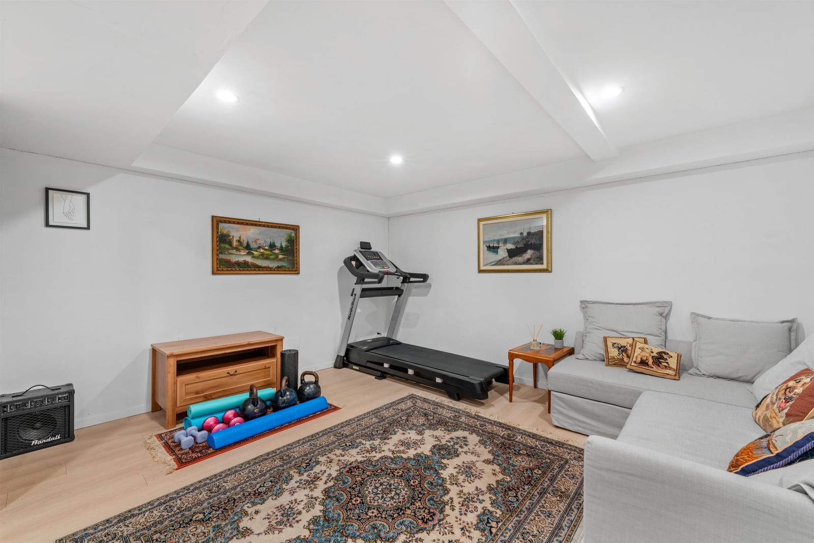 Listing Image 22