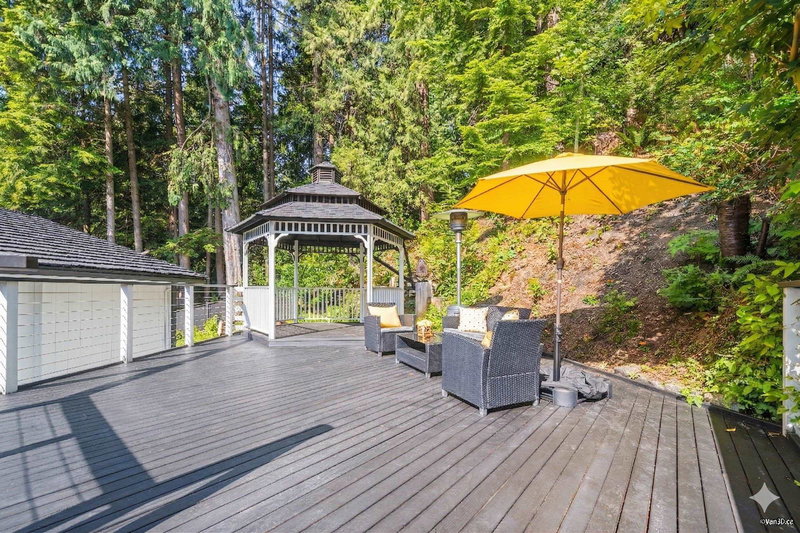 3870 Emerald Drive, North Vancouver, V7R 3B8 | Image 2