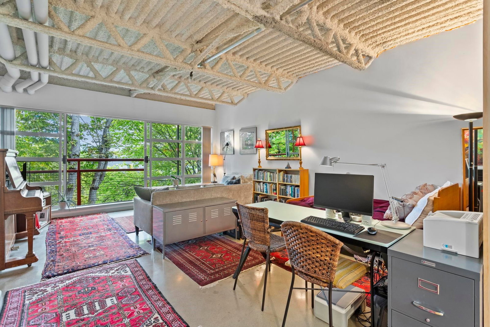 Listing Image 6