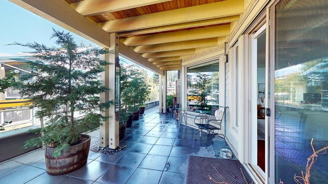 222 - 5160 Davis Bay Road