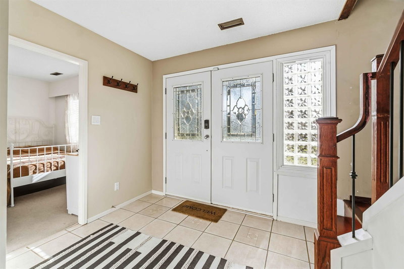 552 29th Street, North Vancouver, V7N 2K1 | Image 2