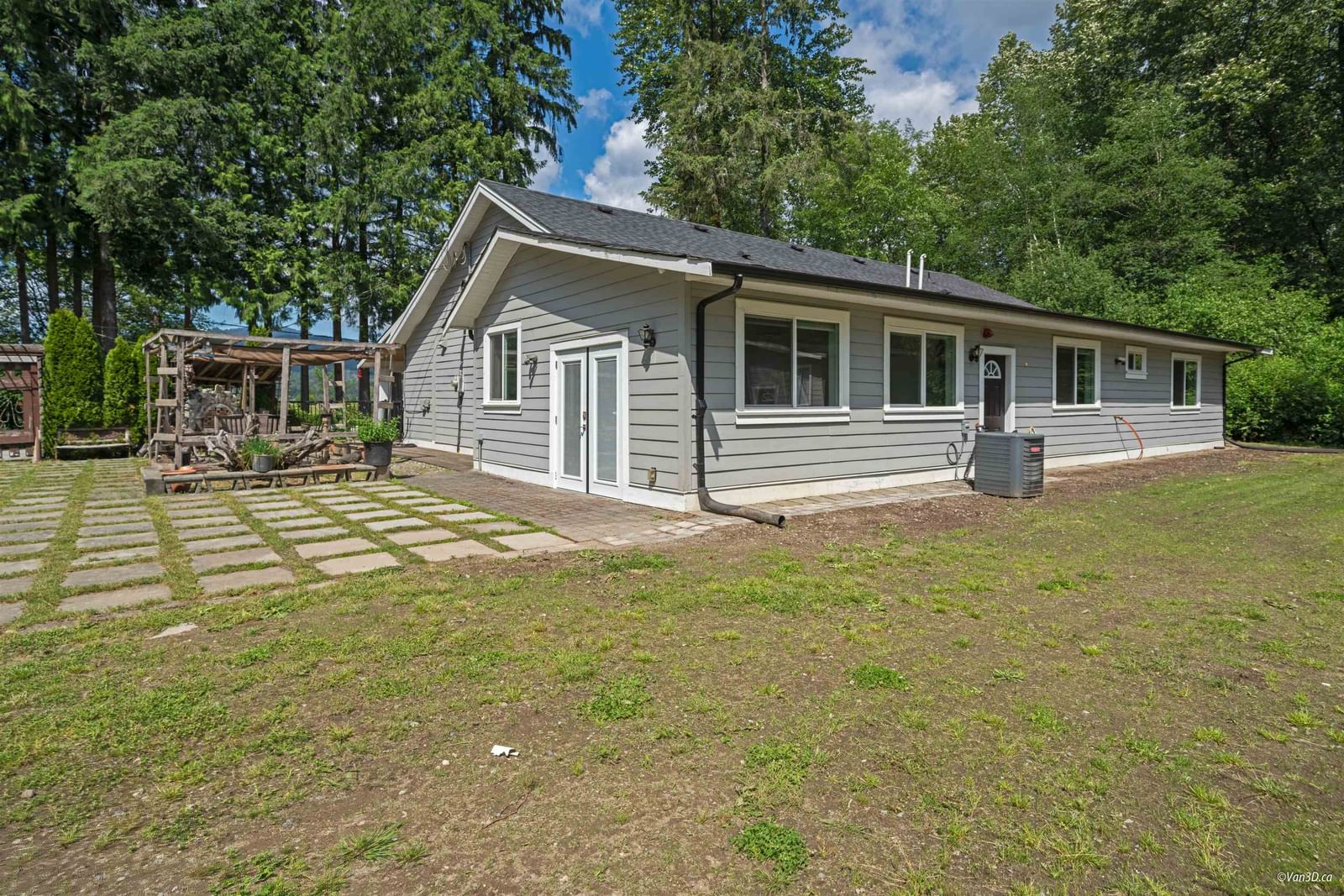 Listing Image 6