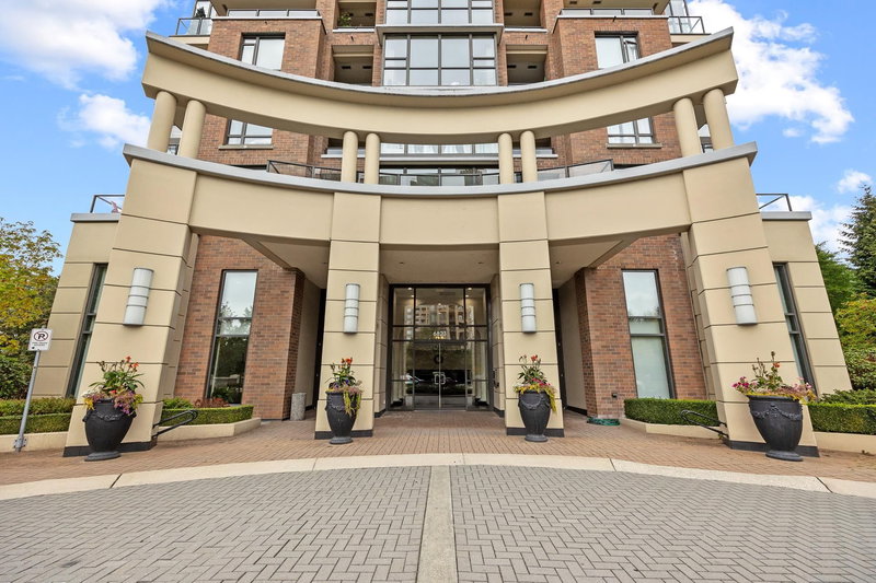 1802 - 6823 Station Hill Drive, Burnaby, V3N 0A9 | Image 2