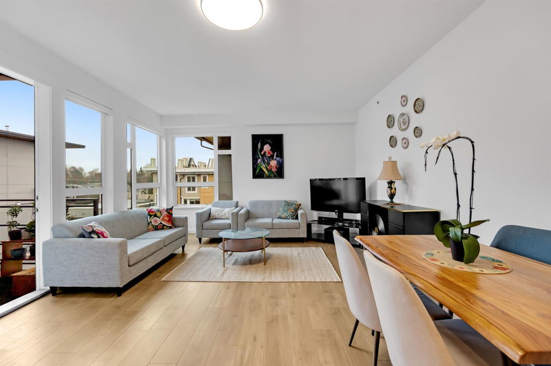 715 15 Street W #303, North Vancouver, British Columbia