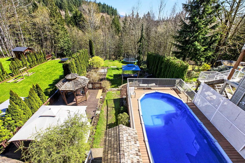 13380 Mccauley Crescent, Maple Ridge, V4R 2V2 | Image 2