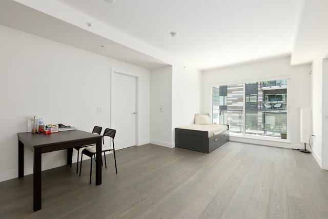 205 - 488 58th Avenue W