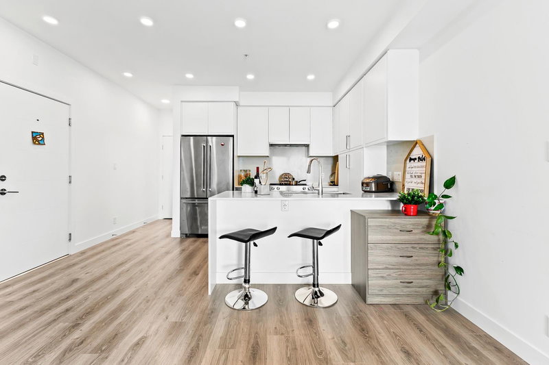 700 Clarke Road #505, Coquitlam, British Columbia