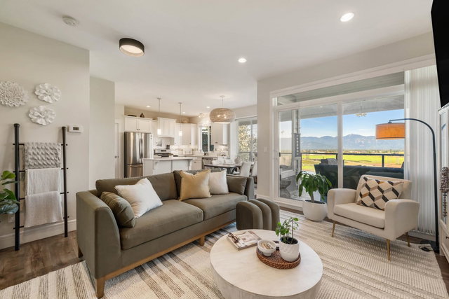 10 - 50634 Ledgestone Place