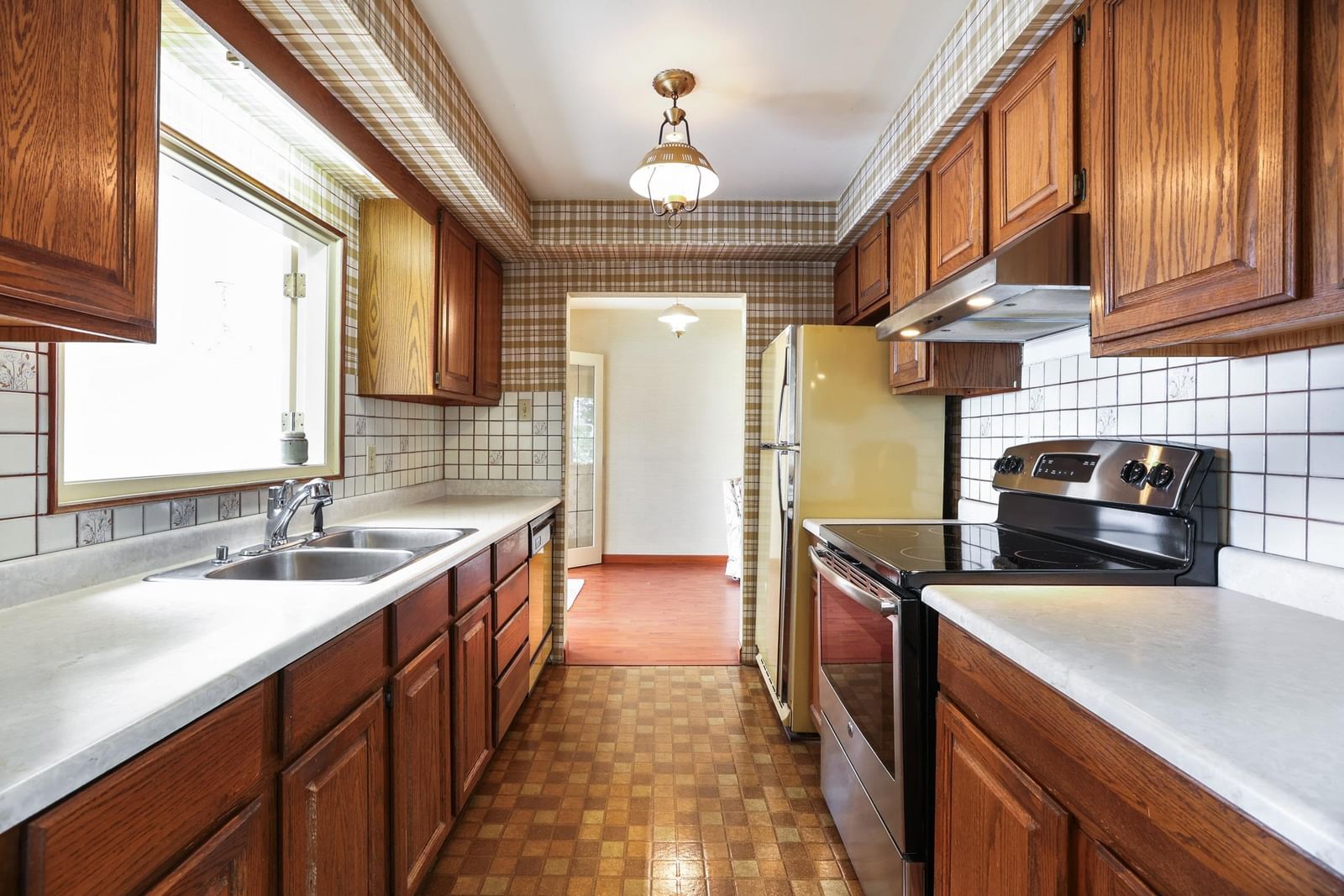 Listing Image 9
