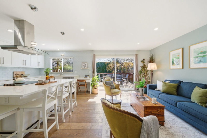 931 Old Lillooet Road, North Vancouver, British Columbia