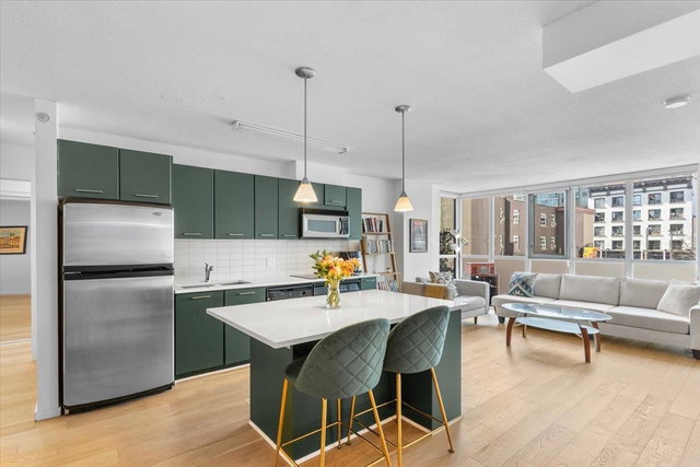 310 - 1155 Seymour Street