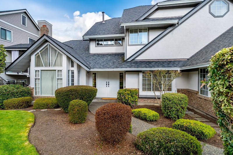 580 Clearwater Way, Coquitlam, V3C 5W3 | Image 2