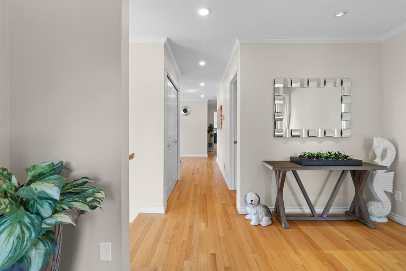 4635 Caulfeild Drive, West Vancouver, V7W 1E9 | Image 2