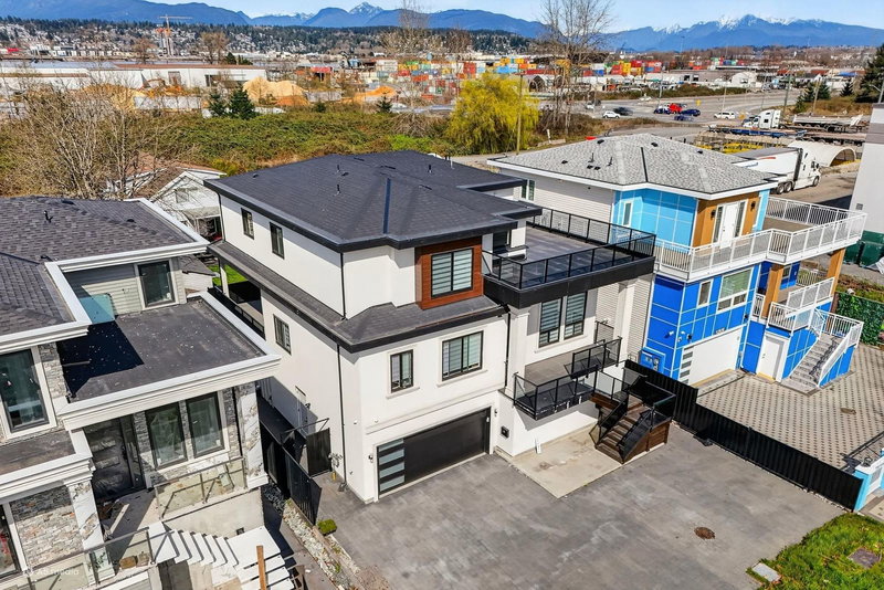 12927 115a Avenue, Surrey, V3R 2R3 | Image 3