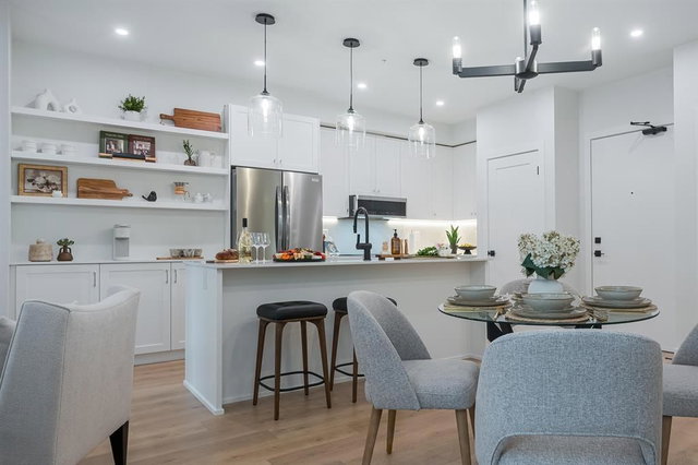 205 - 46187 Thomas Road