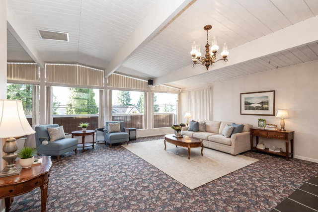 2113 Cape Horn Avenue