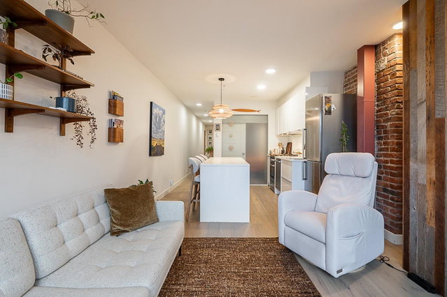 406 - 1072 Hamilton Street